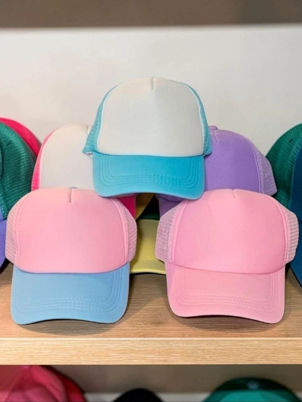 BUNDLE OF FIVE NEW COMPLETELY CUSTOMIZABLE SNAP BACK TRUCKER HATS